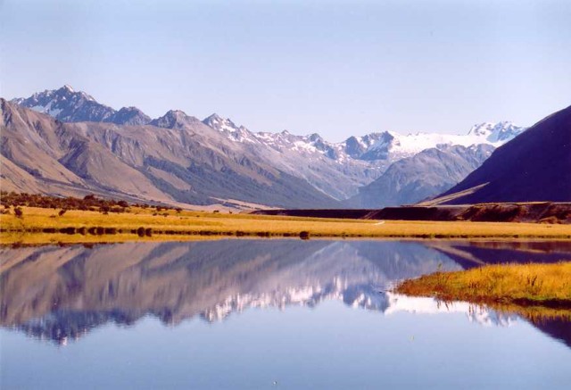 Horseshoe lake Omarama